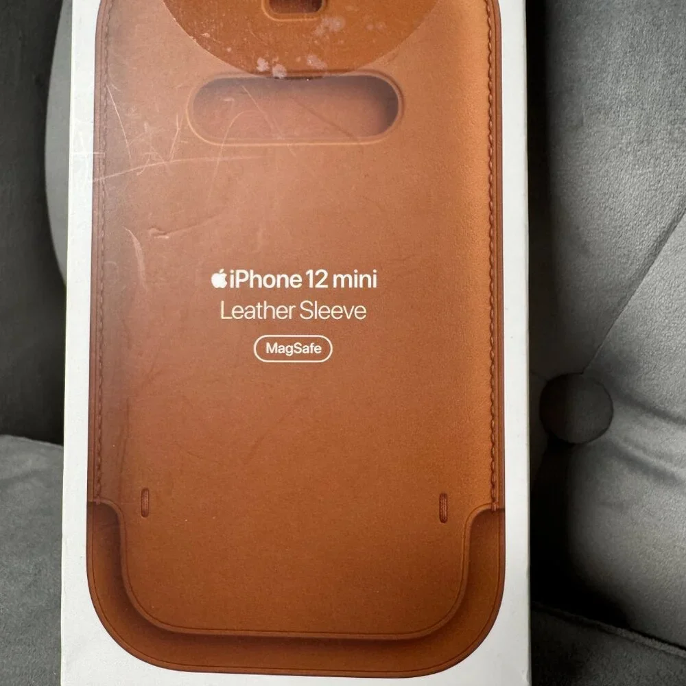APPLE 12 Mini Pro Brown Leather Sleeve‎ with MagSafe NEW WITH BOX